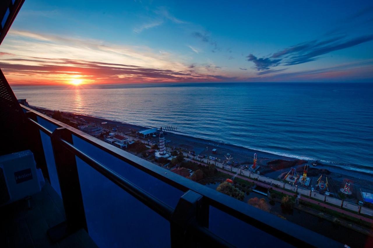 Orbi City Luxury Suite Batumi Luaran gambar