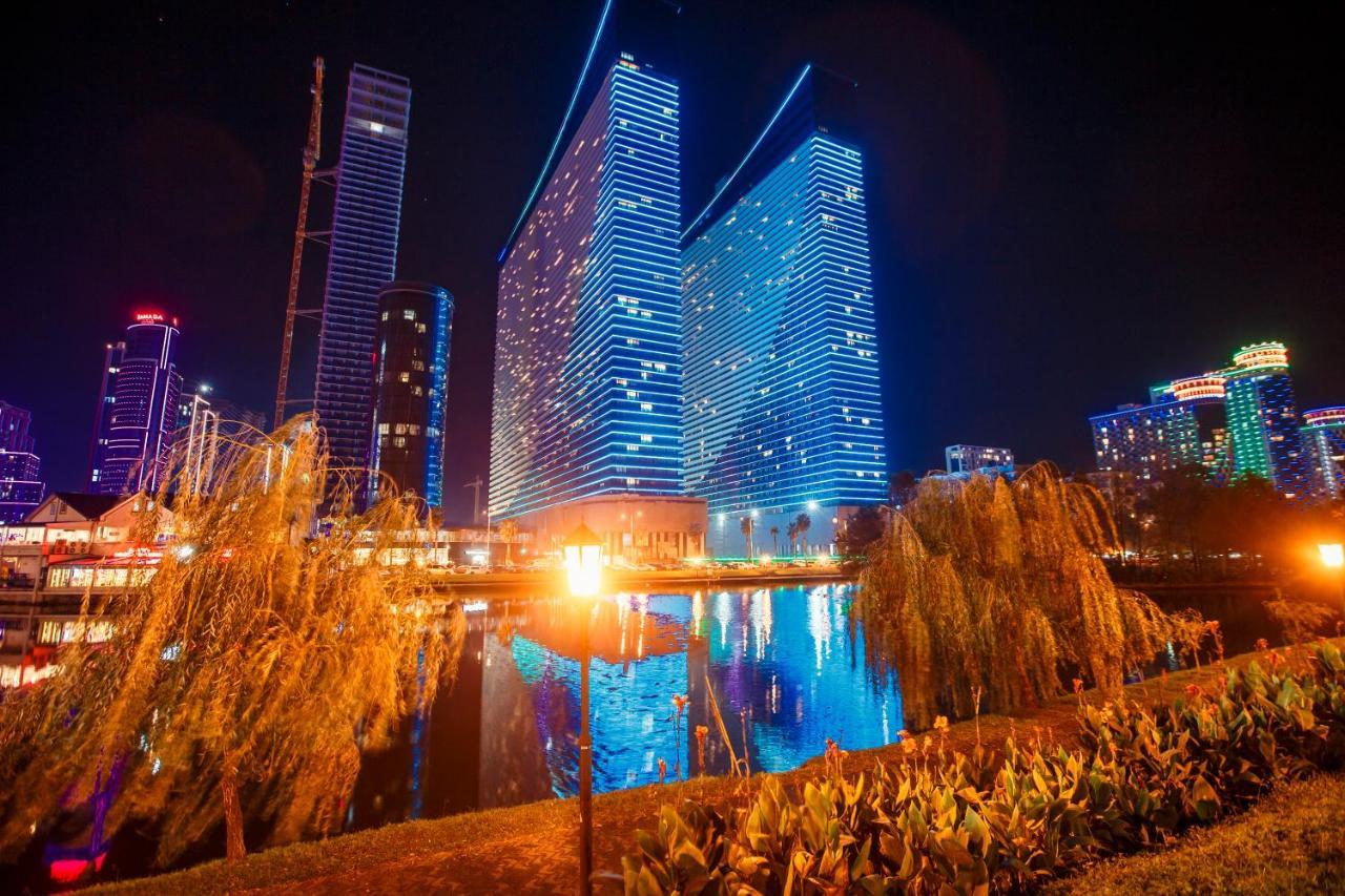 Orbi City Luxury Suite Batumi Luaran gambar