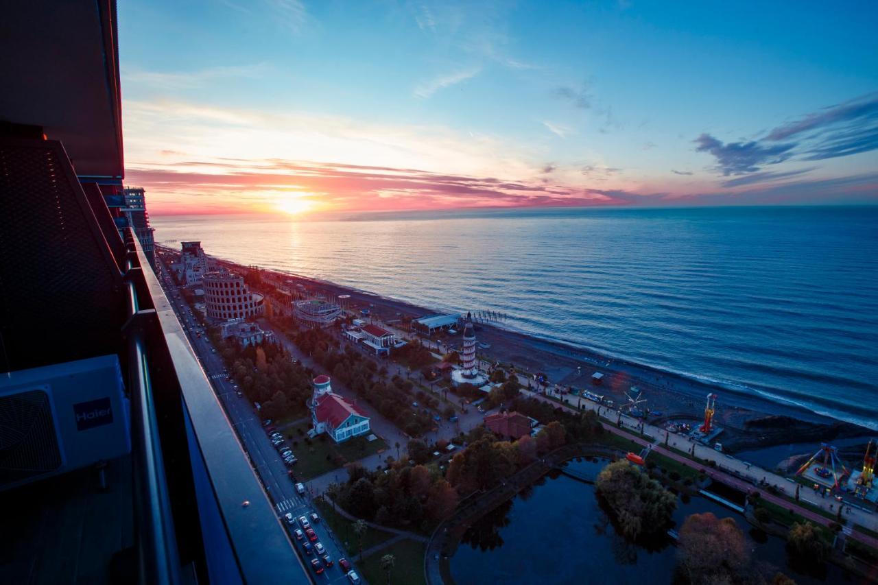 Orbi City Luxury Suite Batumi Luaran gambar